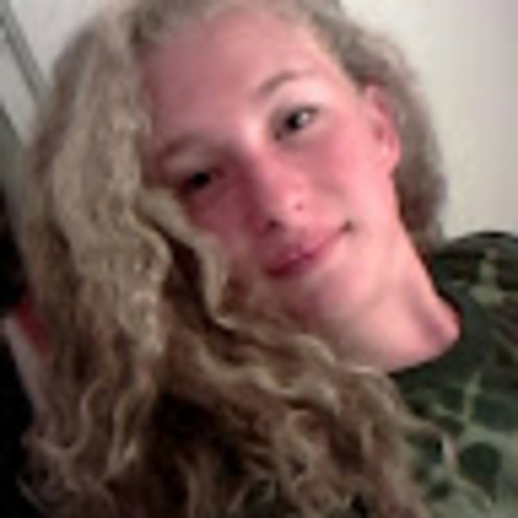 Meet your Posher, Jillian - Picture 1 of 1